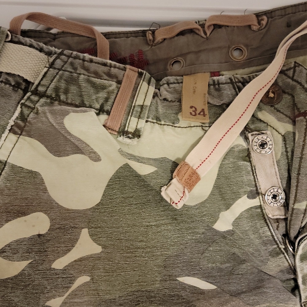 Ezra Fitch Camo Cargo Shorts 34